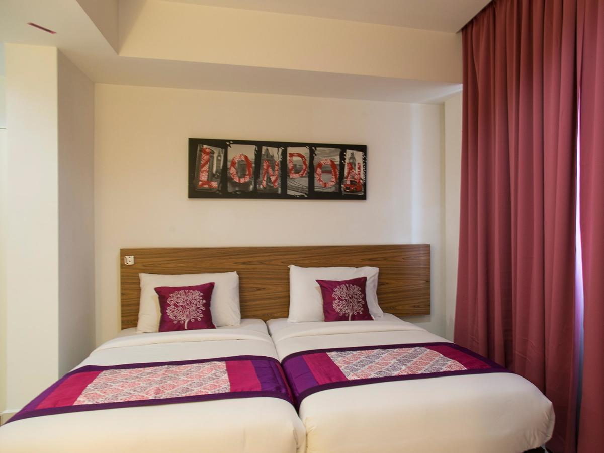 Oyo 180 V Hotel クアラルンプール エクステリア 写真