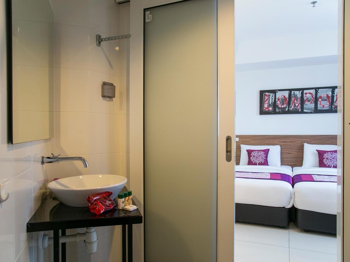 Oyo 180 V Hotel クアラルンプール エクステリア 写真